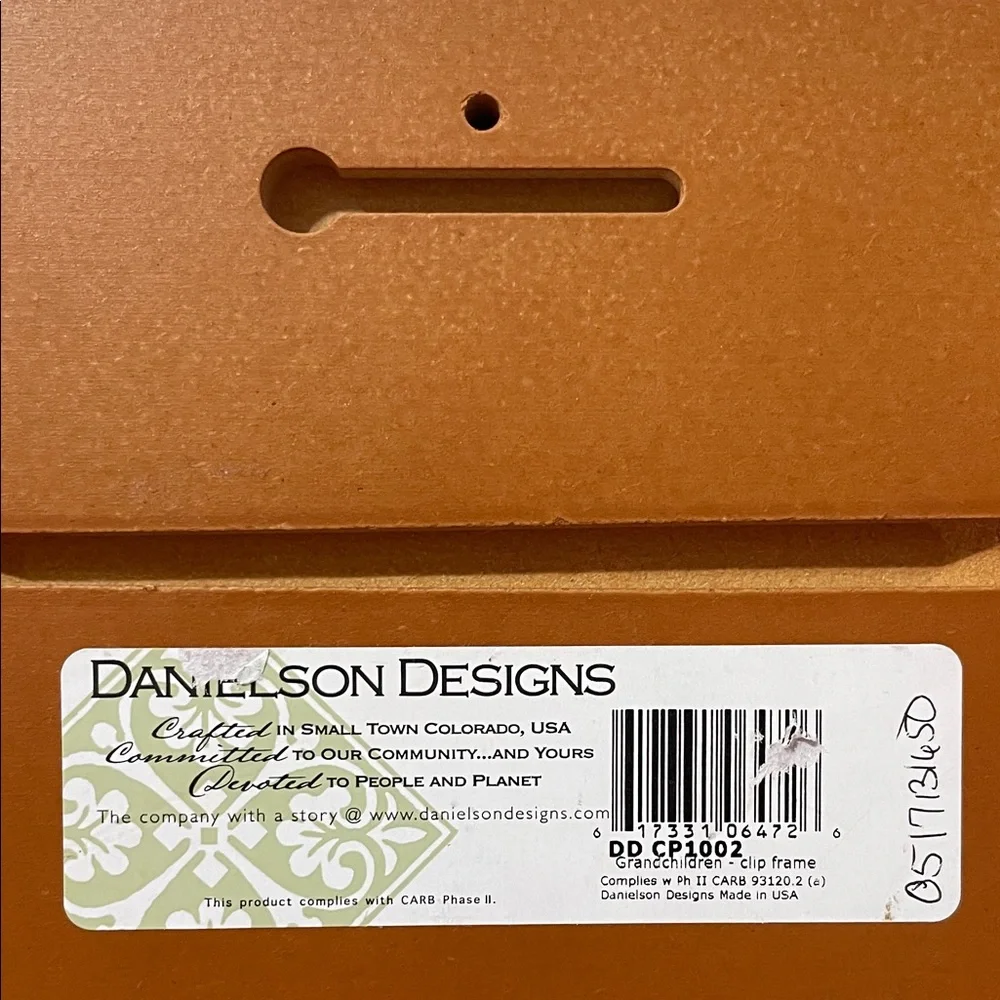 Wooden Cream Wall Decor with Photo Clip